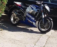 Suzuki gsxr 750 k1