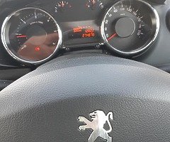 Peugeot. Spotless! 274000 KM, full peugeot dealer history from new. - Image 3/7