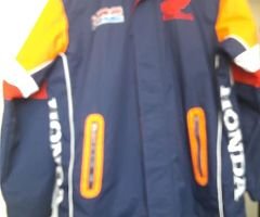 Next to new - Image 6/7