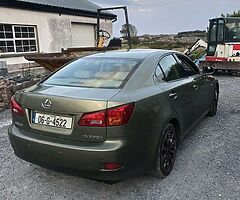 Breaking lexus is220d