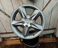 5 Stud renault 16"  5x108 refurb Al so fit Peugeot ford