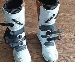 Mx boots size 6 as new & Mx top and bottoms 10 to 12 years old