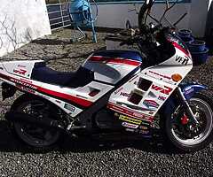 VFR 750