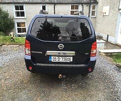 Nissan Pathfinder - Image 3/7