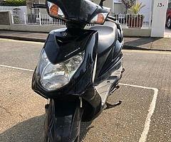 Scooter - Image 3/3