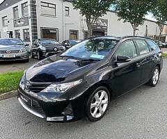Toyota Auris 1.4 Diesel Low millage warranty finance