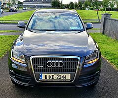 Audi Q5 2.0 TDI Quattro S-T SE SUV