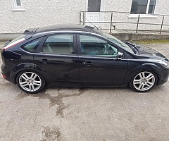 Ford Focus 2010 1.6 petrol - Image 7/10