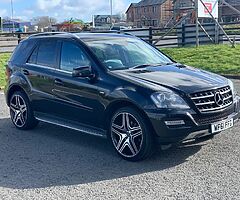 Black 2011 Mercedes-Benz M-Class ML 350CDI BlueEFFICIENCY Grand Edition for sale, may swap or P/X