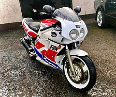 Fzr 1000 project
