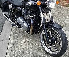 Triumph Bonneville SE 2011 Power Commander 5,000 miles
