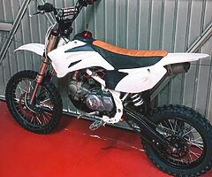 Stomp 140cc