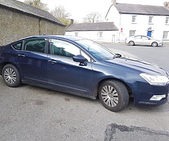 Citroen c5 Saloon Co2 Year: 2009 1.6 HDI Diesel 147.000 Miles OPTION Electrical windows front an - Image 4/9