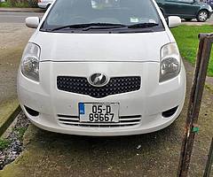 Automatic 1 lite Toyota vitz 05, Nct til November 2019, tax March 19