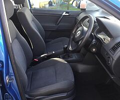 2005 vw polo blue