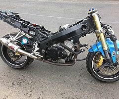 damaged 2005 Suzuki GSXR 600
