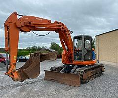 2001 Hitachi Ex135ur Digger No Vat