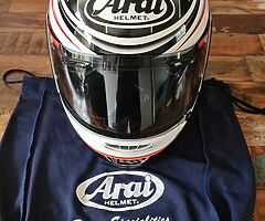 Arai Quantum Motorcycle Helmet with 2 visors