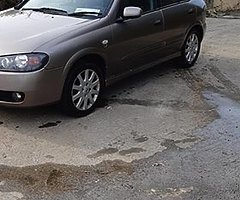 Nissan almera