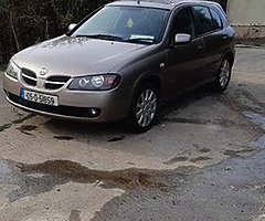 Nissan almera