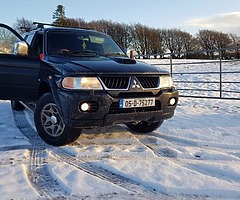 Mitsubishi Pajero Sport - Image 3/7
