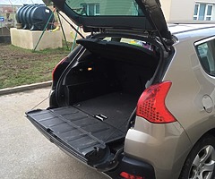 Car - Image 8/9