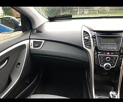 Hyundai i30 - Image 7/8