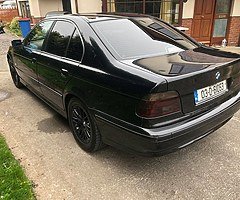 BMW 520-NCT-LOW MILEAGE