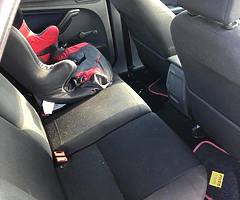 2005 Ford Focus Zetec, 1.4 litre petrol in great condition inside and out. - Image 4/6