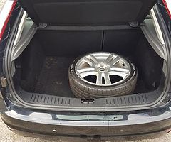 Ford Focus 2010 1.6 petrol - Image 5/10