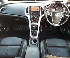 Astra, diesel, NCT & TAX,101 000 miles,full service history. - Image 5/9