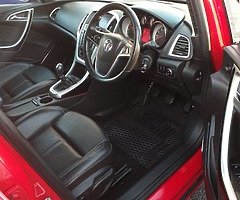 Astra, diesel, NCT & TAX,101 000 miles,full service history. - Image 8/9