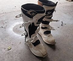 Oniels MX boots