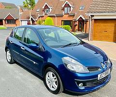 2006 Renault Clio 1.4 petrol - Full service history and brand new clutch!