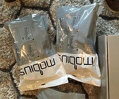 Mobius x8 knee braces