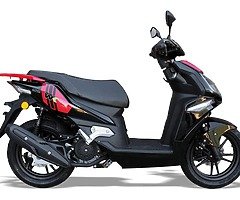 Looking a 125cc scooter/bike - auto