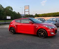 2013 Hyundai Veloster - Image 6/10