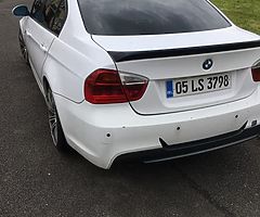 05 320 white