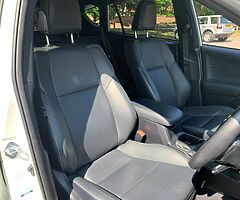 2017 Toyota RAV4 - Image 10/10