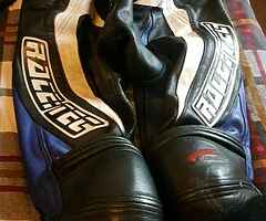 Motorcycle clothing - Image 4/8