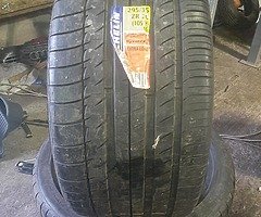 295 35r20 Michelin
