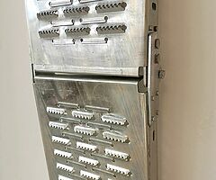 Folding Loading Ramps (500kg)