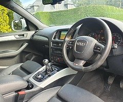 **2011 Audi Q5 S Line + Quattro 2.0 TDI (leather, Sat Nav, Towbar)** - Image 6/10