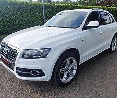 **2011 Audi Q5 S Line + Quattro 2.0 TDI (leather, Sat Nav, Towbar)** - Image 9/10