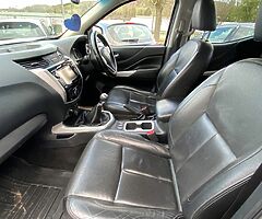 2016 Nissan Navara - Image 8/10