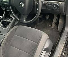 Volkswagen Jetta - Image 5/7