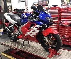 2000 Honda CBR