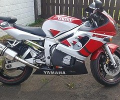 R6 Yamaha 2002