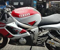 R6 Yamaha 2002