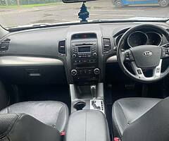 2011 kia sorento (automatic) (7 seater) - Image 5/9